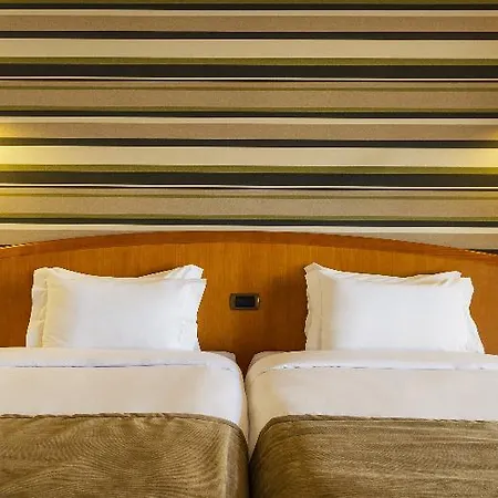 Hf Fénix 4*